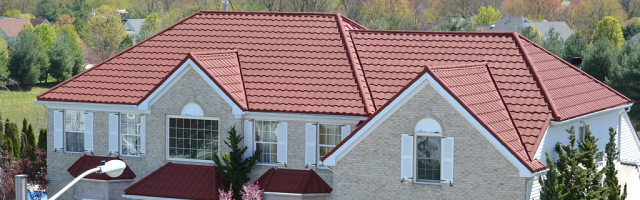 familyinfrontofhouse